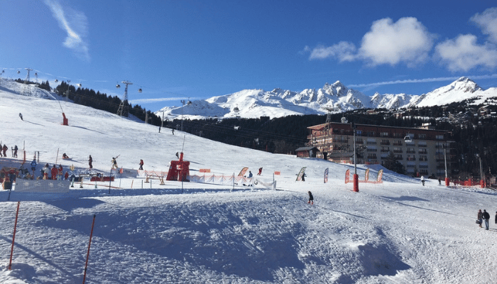 The ski area around Hotel Portetta in Courchevel 1650