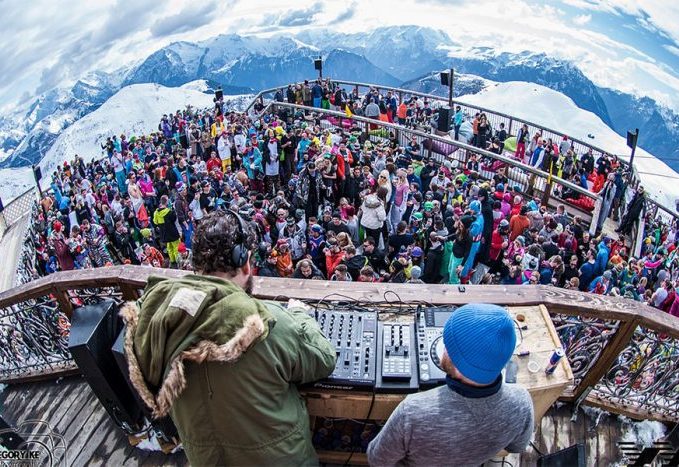 Snowboarding music festival - Snowboxx