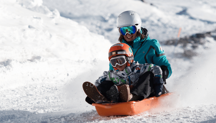 tobogganing 