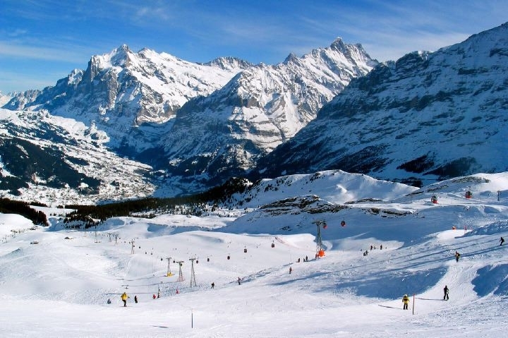 Snowboarding in Grindelwald