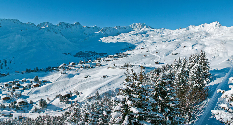 Snowboarding in Arosa