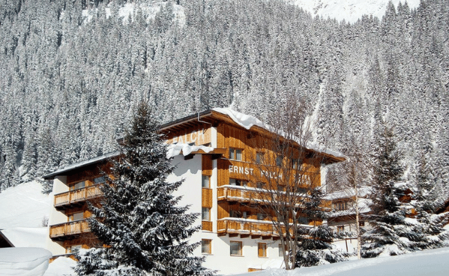 Group Hotel Exterior